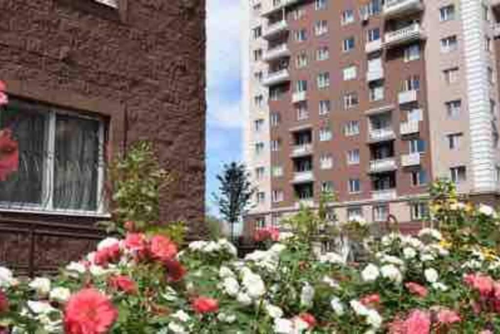 Уютная Квартира В Центре Возле Адк Almaty Exterior foto
